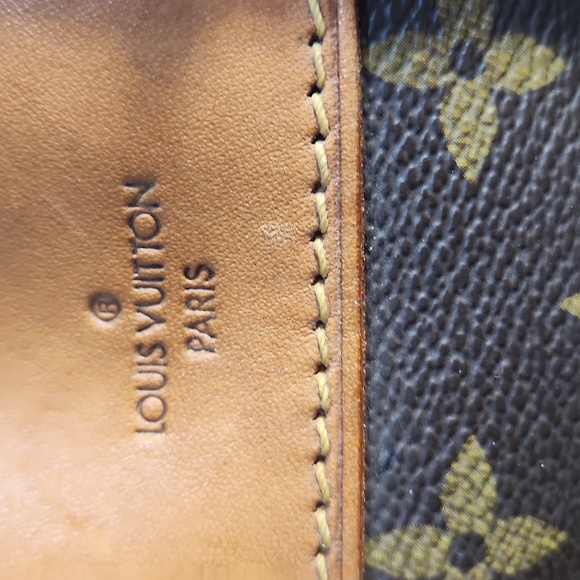 Louis Vuitton Deauville Monogram satchel - Picture 12 of 13
